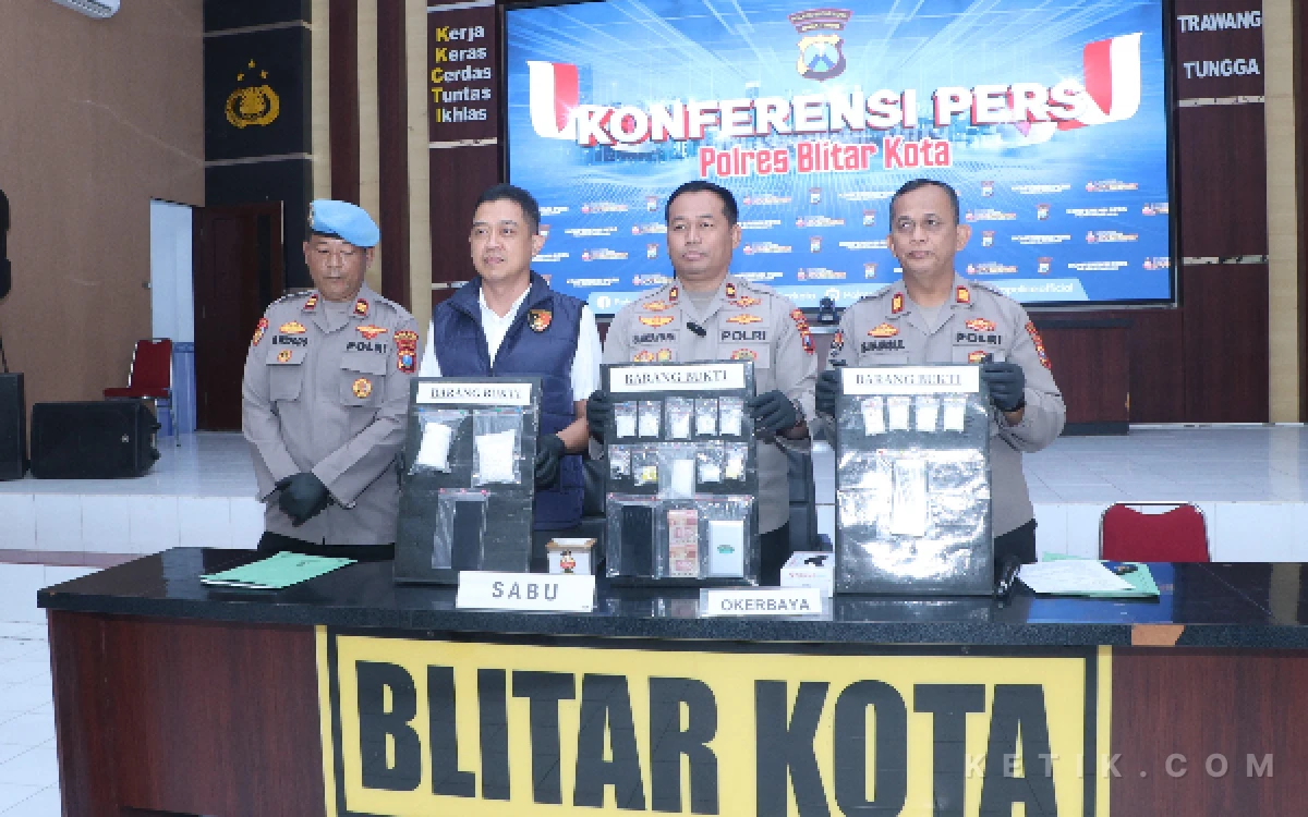Thumbnail Berita - Ranjau Sabu di Ponggok Terbongkar, Polres Blitar Kota Sita 85,75 Gram dan 1.686 Pil Dobel L