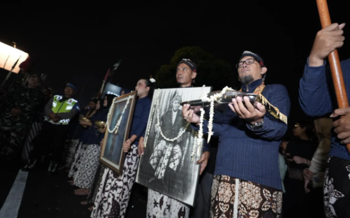 Thumbnail Berita - Merawat Tradisi, Menjaga Jati Diri: Kemeriahan Suran Mbah Demang di Banyuraden Sleman