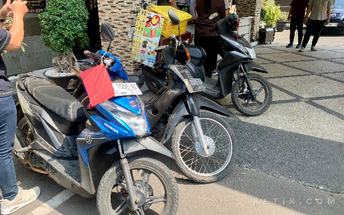 Foto Barang bukti yang diamankan oleh jajaran Polres Batu, ketiga motor itu langsung diserahkan kembali kepada korban. (Foto: Dafa Wahyu Pratama/Ketik.com)
