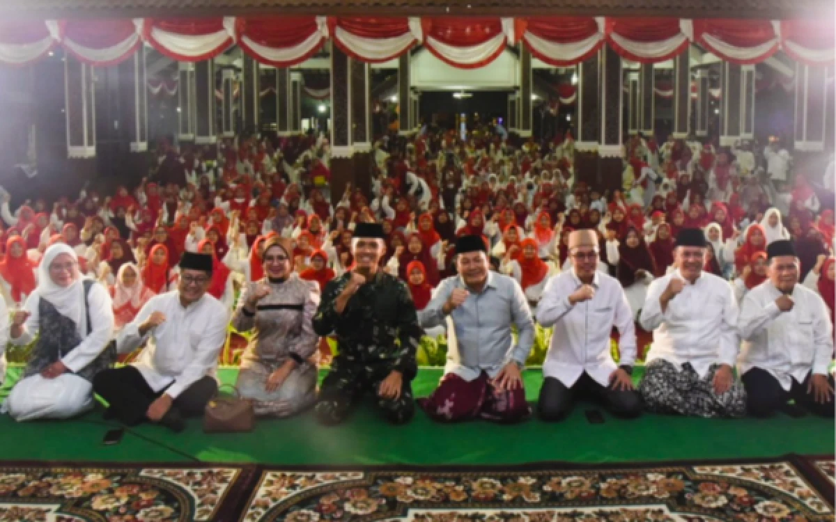 Thumbnail Berita - Insentif Guru Ngaji Sidoarjo Syaratkan Masuk Data EMIS Kemenag, Bupati Subandi Siap Naikkan Anggaran