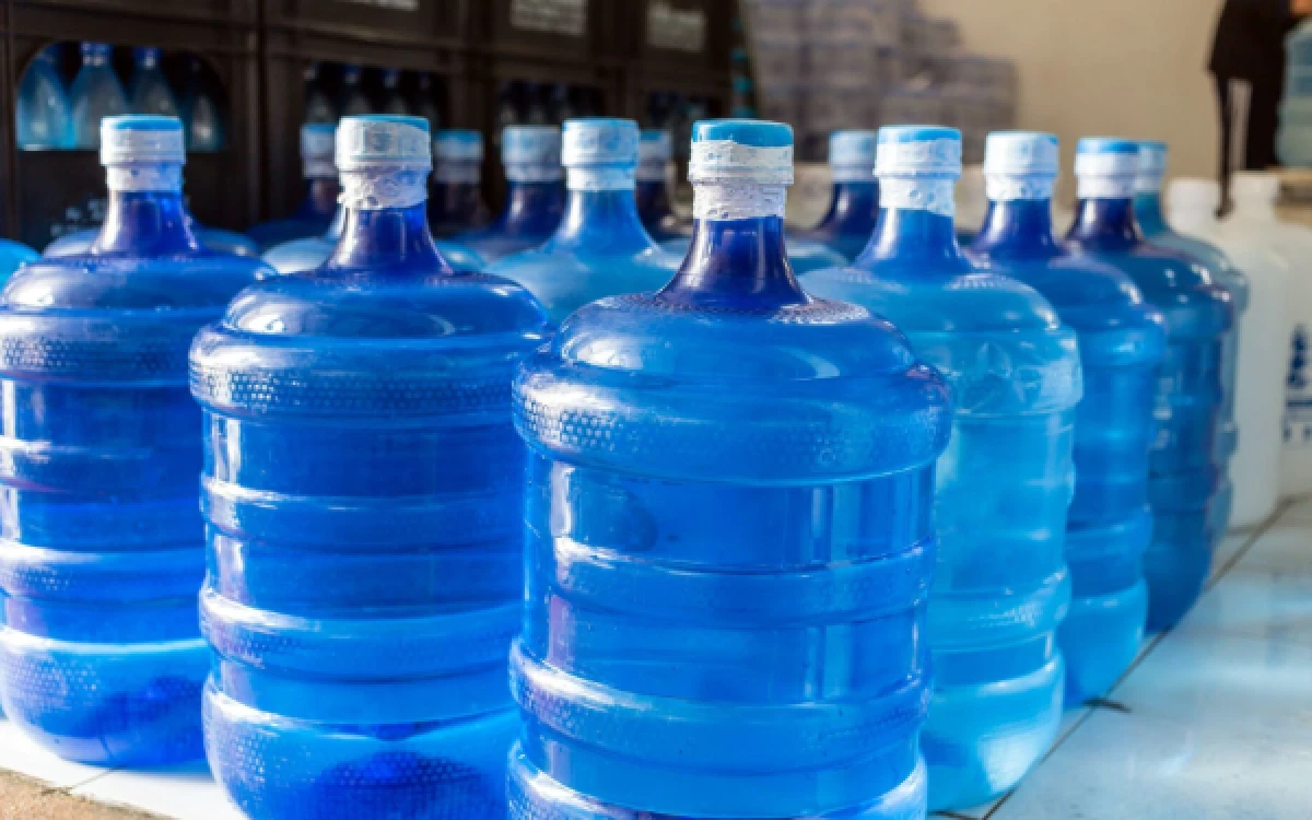 Thumbnail Berita - Air Minum Isi Ulang Aman Diminum? Pakar IPB Ungkap Faktor Penentunya