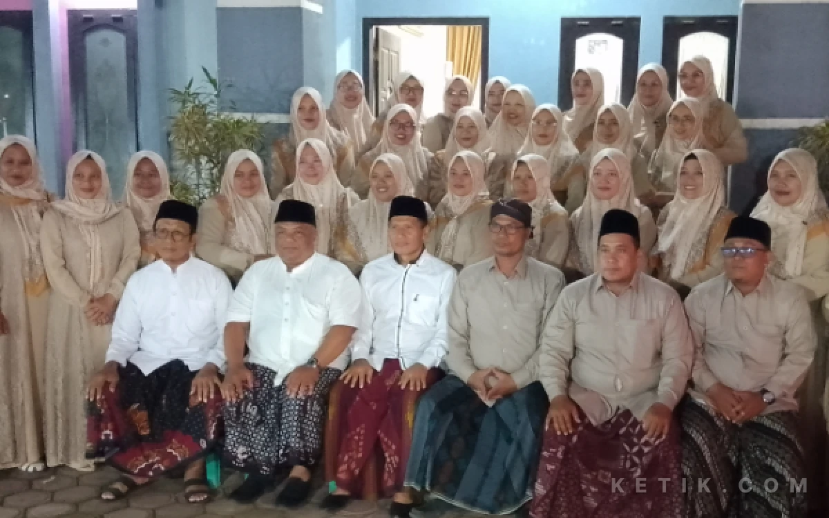 Thumbnail Berita - Plt Bupati Tulungagung Hadiri Peringati Tahun Baru Islam Dusun Bonsari Betak, Gelar Pengajian Umum dan Santunan Anak Yatim