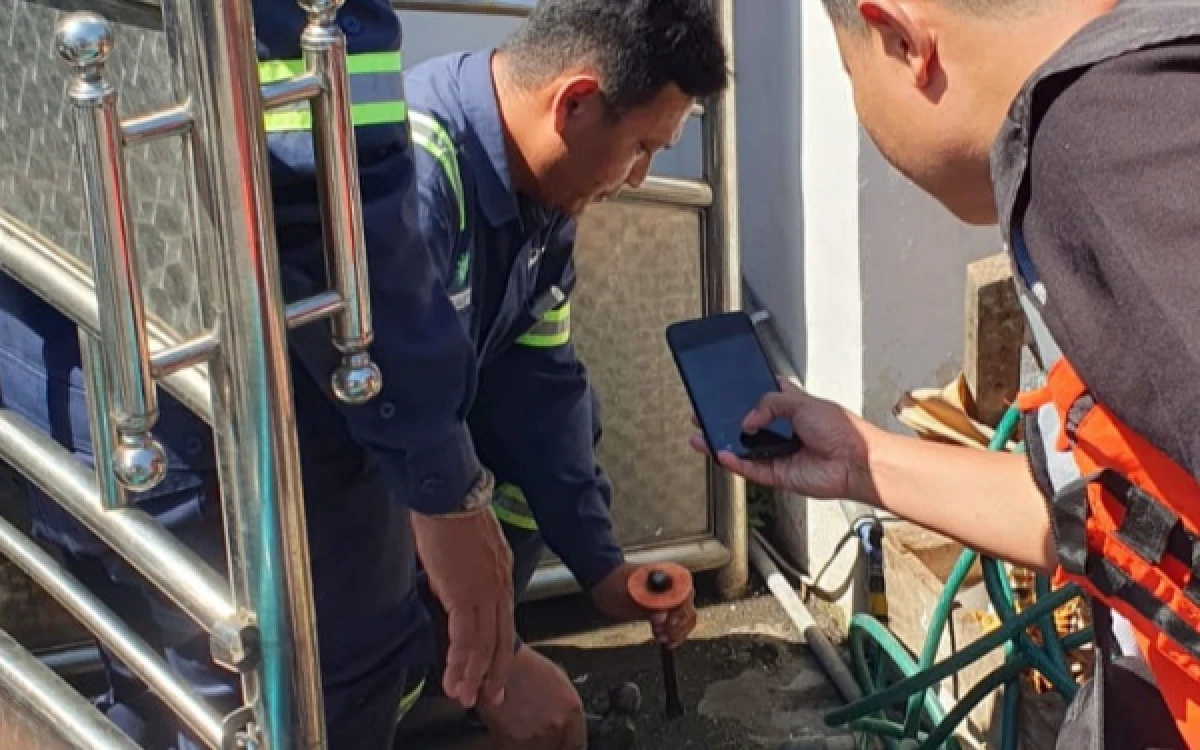 Thumbnail Berita - PAM Surya Sembada Tindak Tegas Pelanggaran Sambungan Air Ilegal di Perak Barat Surabaya