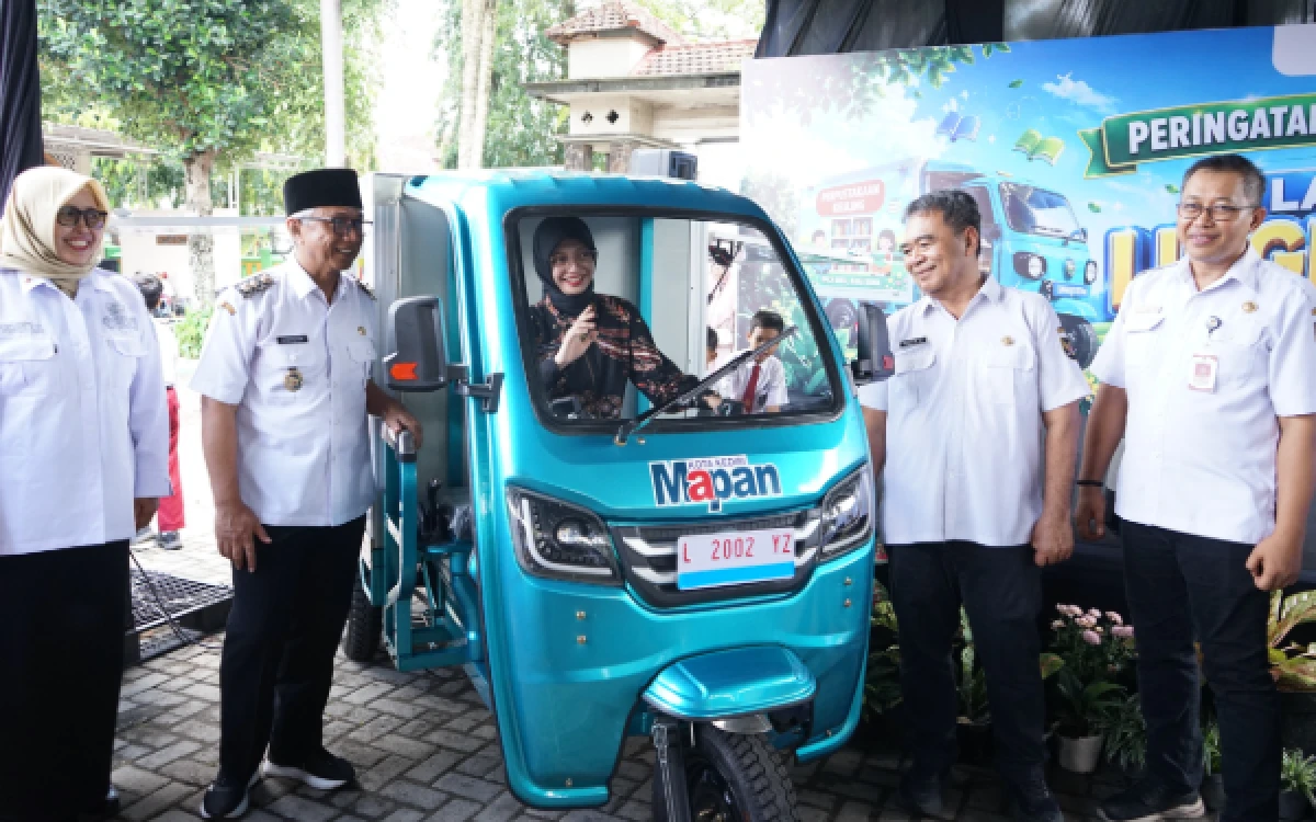 Thumbnail Berita - Mbak Wali Luncurkan Lingkar Kediri, Inovasi Literasi Keliling Ramah Lingkungan