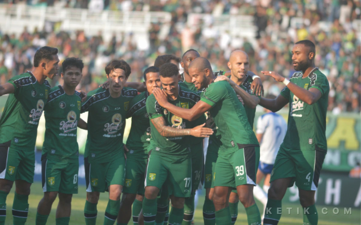 Thumbnail Berita - Persebaya Imbang Lawan PSIS 2-2 di Laga Anniversary 99 Tahun, Bernardo Tavares: Kami Harus Kerja Keras