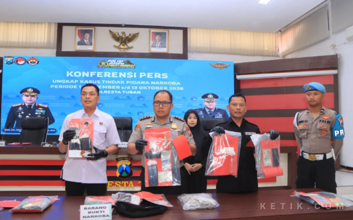 Thumbnail Berita - Polresta Tuban Tegas Berantas Narkoba! 105 Gram Sabu Disita, 15 Tersangka Diamankan l