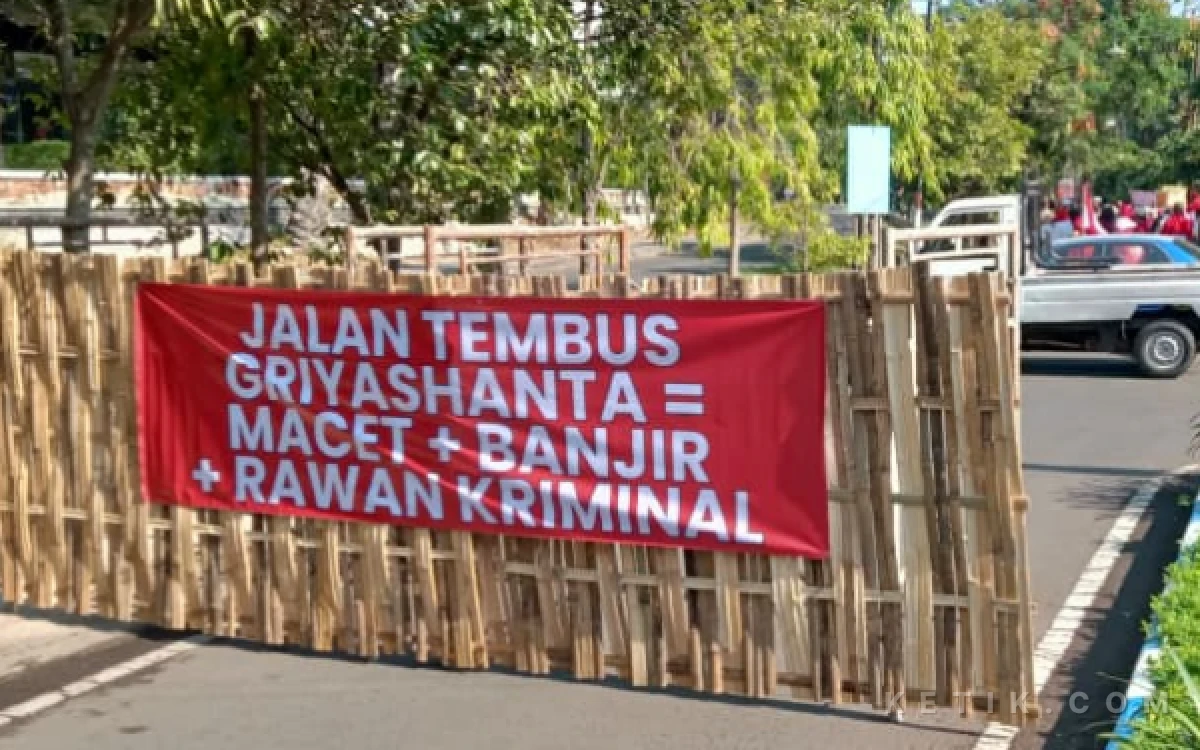Thumbnail Berita - Warga Tolak Uji Coba Jalan Tembus Griya Shanta, Minta Wali Kota Malang Datang Langsung