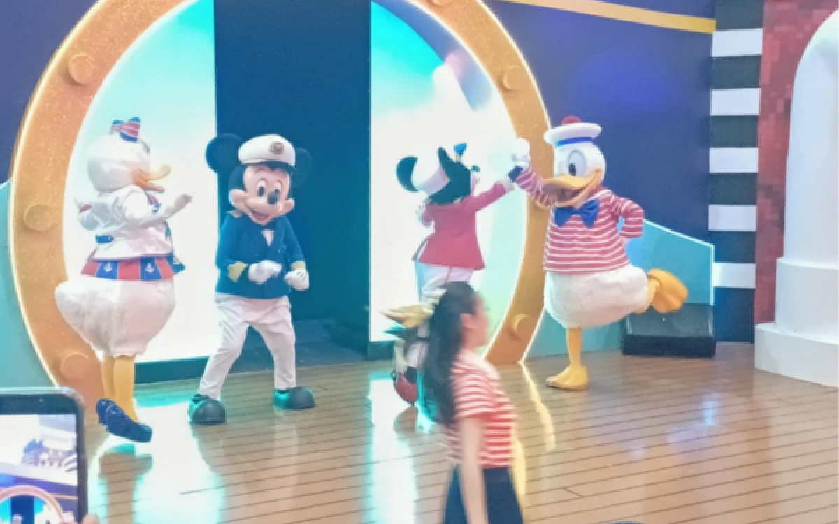 Thumbnail Berita - Serunya Berpetualang di Disney Cruise Line Bersama Micky Mouse Hingga Donald Duck