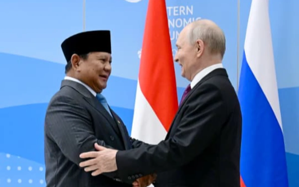 Thumbnail Berita - Prabowo Usulkan Jalur Penerbangan dan Pelayaran Langsung Indonesia-Rusia