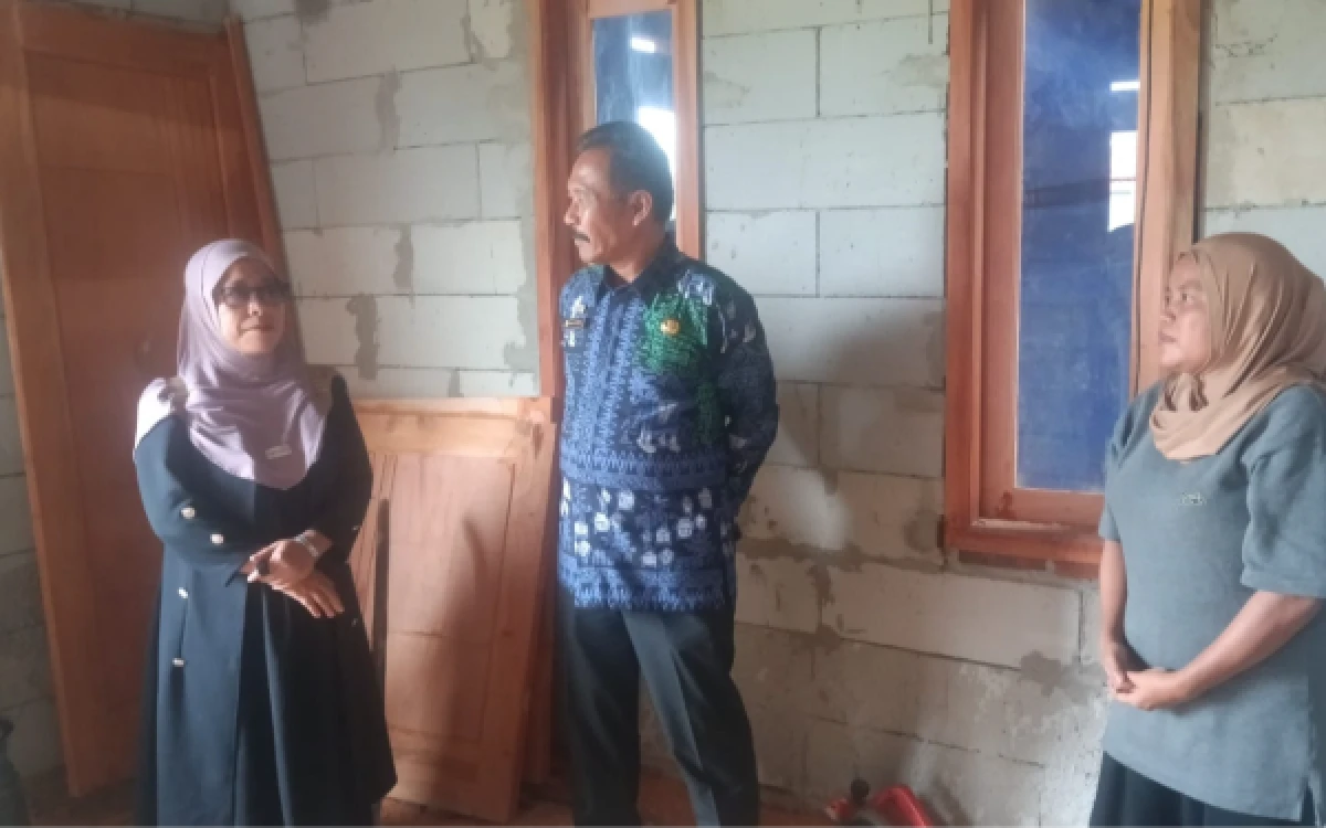 Thumbnail Berita - Dinas Perkim Lebak Salurkan BSRS 2026 bagi 262 Penerima, Progres Hampir 100 Persen