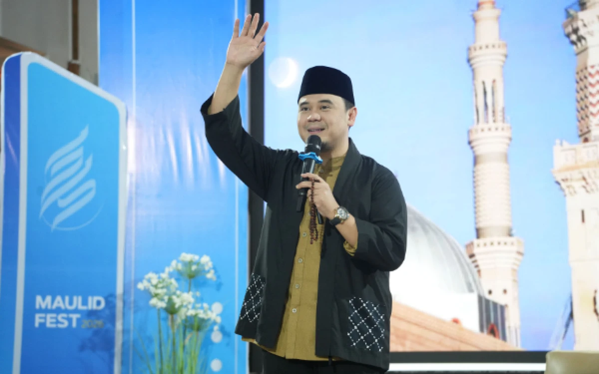 Thumbnail Berita - Peringati Maulid Nabi Muhammad SAW, Thursina IIBS Gelar Tabligh Akbar Bertema "Rasulullah Is My Role Model" Bersama Aa Hilman