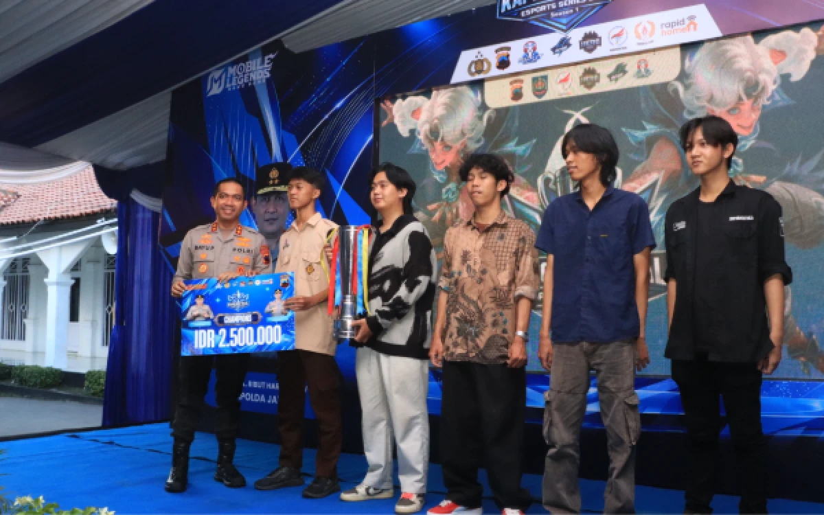 Thumbnail Berita - 270 Peserta Adu Skill, DBM Lucifer Sabet Juara 1 Esports Kapolres Tegal Cup