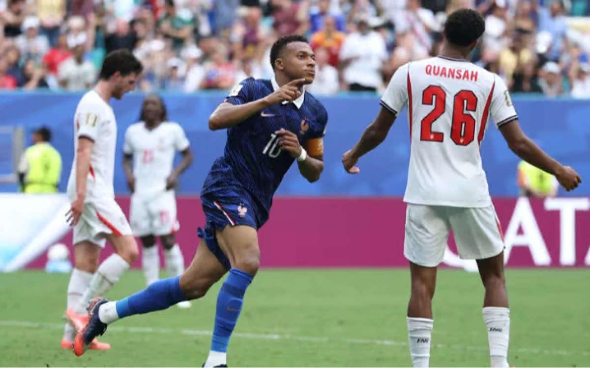 Thumbnail Berita - Kylian Mbappe Raih Sepatu Emas Piala Dunia 2026, Lionel Messi Gigit Jari