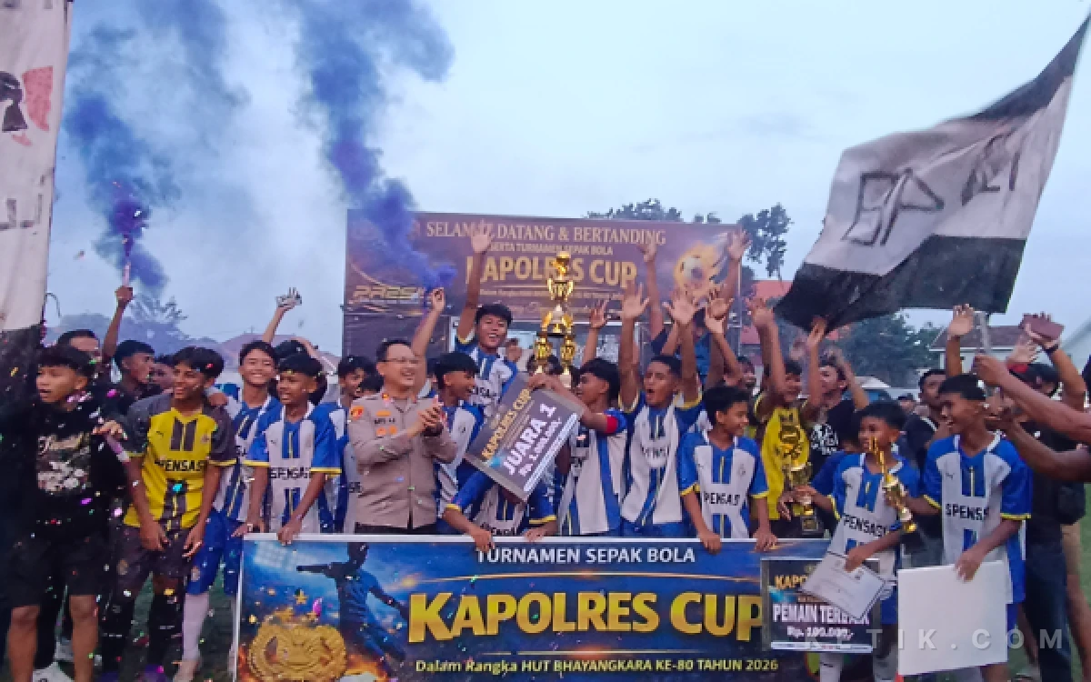 Thumbnail Berita - Kapolres Cup, SMPN 1 Situbondo Jadi Juara