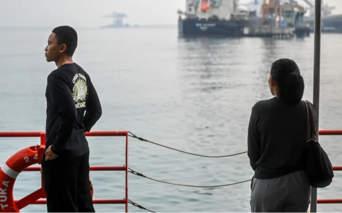 Thumbnail Berita - Pencarian 5 Jurnalis dan 3 Kru Kapal Dihentikan, 13 Objek Ditemukan tapi Tak Berkaitan