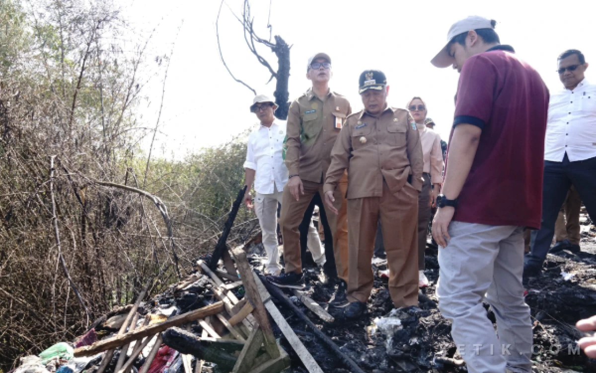 Thumbnail Berita - Semalam Terbakar, Paginya Bupati Malang Langsung Gerak Cepat Benahi Pasar Sayur Turen