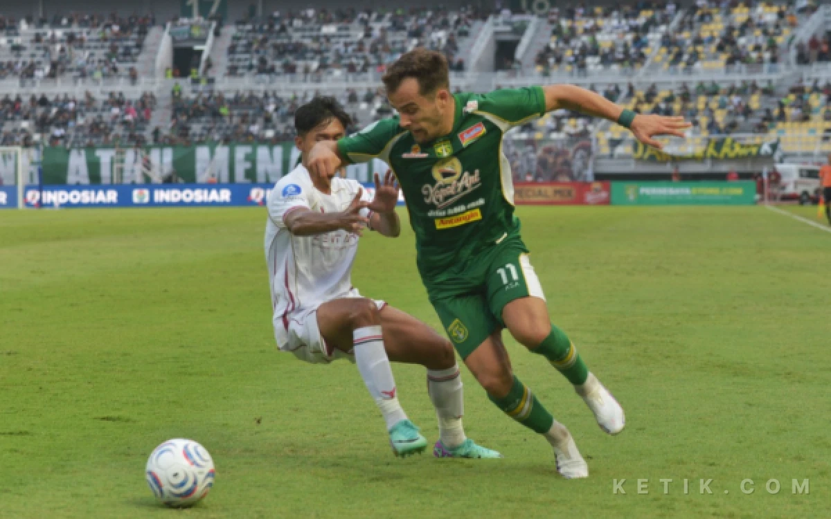 Thumbnail Berita - Bernardo Tavares Kecewa Persebaya Gagal Raih Kemenangan Hadapi Garudayaksa