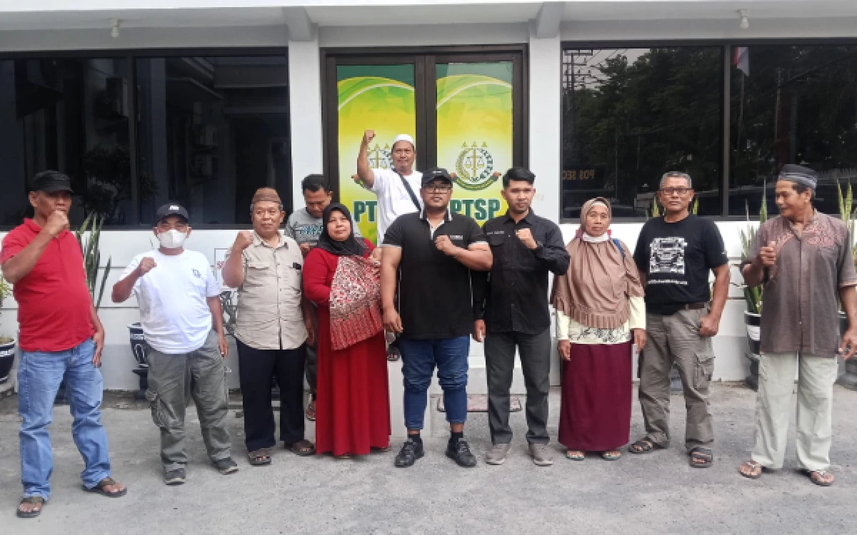 Thumbnail Berita - Dalami Pungutan di Desa Brengkok, Kejari Lamongan Periksa Saksi dan Pelapor