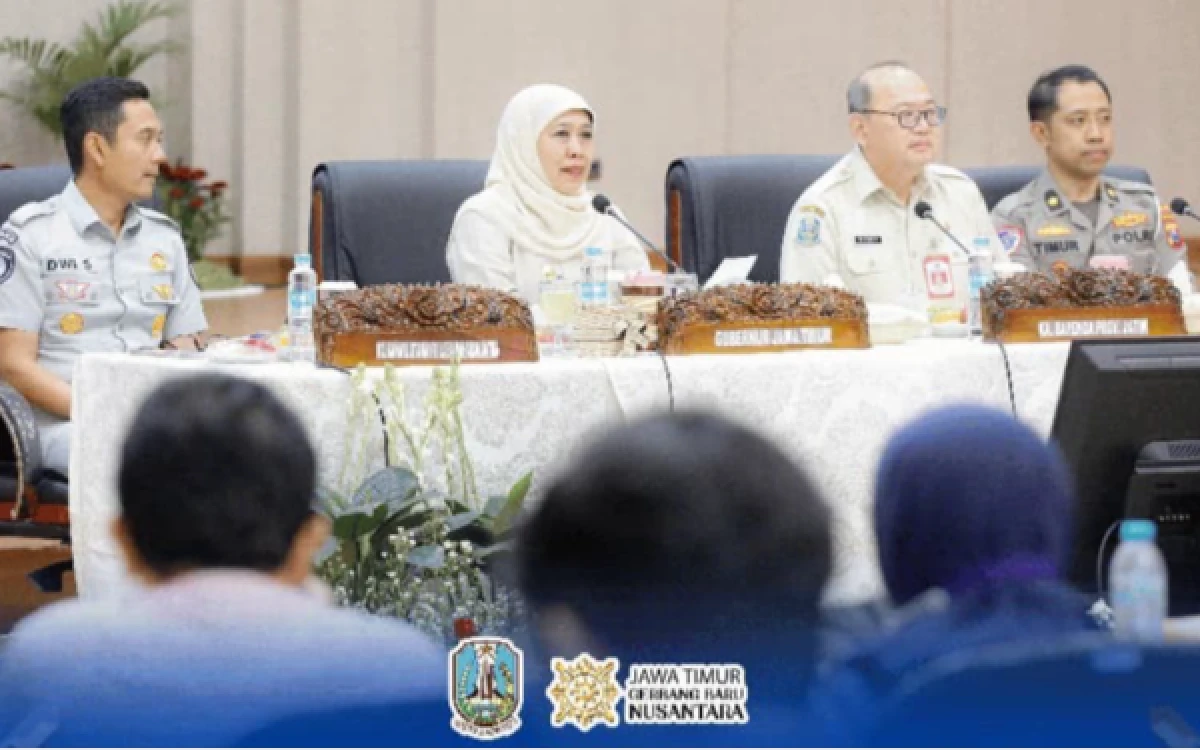 Thumbnail Berita - HUT Ke-81 Jawa Timur, Khofifah Beri Keringanan Pajak Kendaraan Selama Dua Bulan