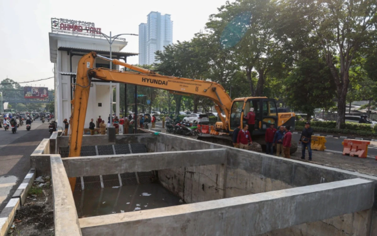 Thumbnail Berita - Dikebut 2026! Pemkot Surabaya Integrasikan Saluran, Bangun Rumah Pompa hingga Storage Air untuk Tekan Banjir Selatan