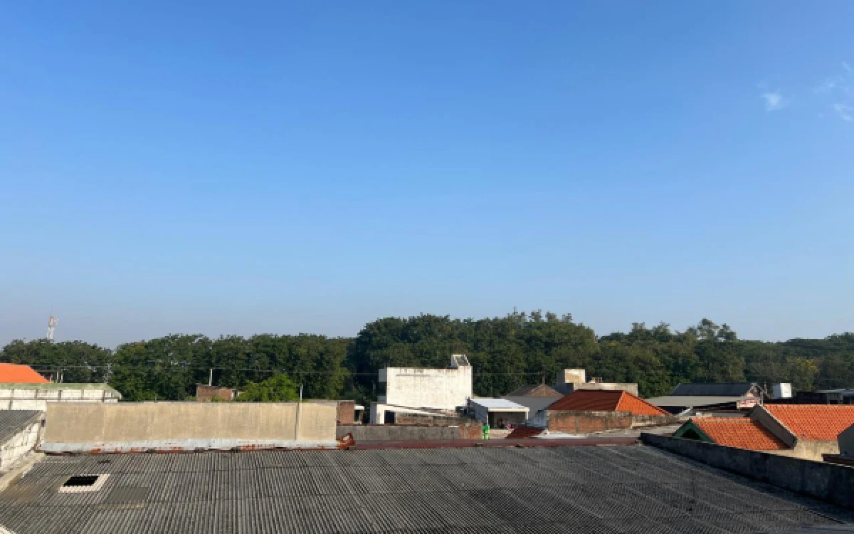 Thumbnail Berita - BMKG: Cuaca Kota Surabaya dan Sidoarjo 15 Juni 2026 Sebagian Besar Cerah
