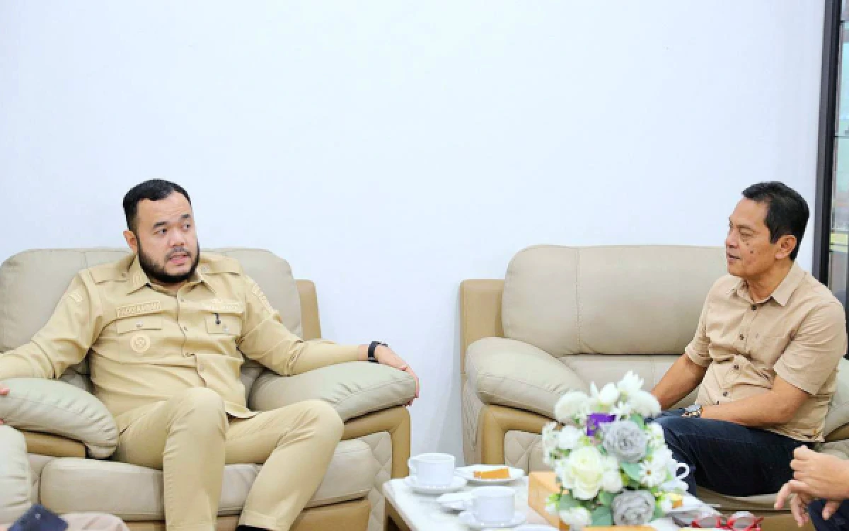 Thumbnail Berita - Bahas Literasi hingga Robotik, Pemkot Padang dan PWI Sumbar Dorong Ruang Kreatif Anak Muda