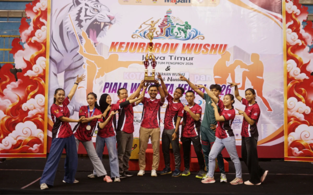 Thumbnail Berita - Kota Kediri Juara Umum Kejurprov Wushu, Raih 15 Emas dan 17 Perak