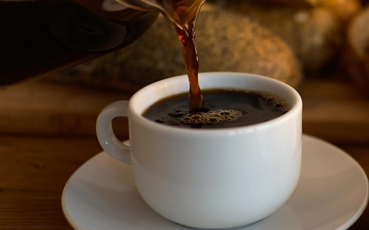 Thumbnail Berita - Kopi Bukan Minuman Detoks Hati, Pakar Medis Ingatkan Cara Menjaga Liver