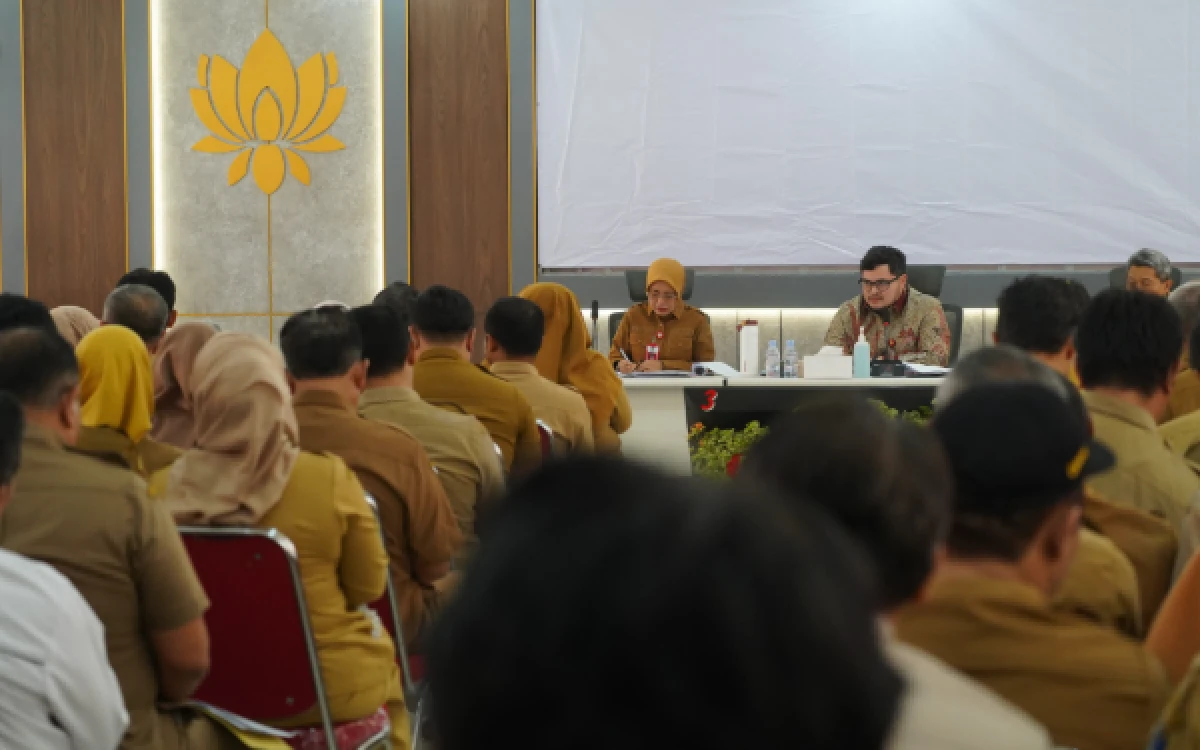 Thumbnail Berita - Tegas Soal Stunting di Kediri, Mas Dhito: Penurunan Harus Real, Bukan untuk Membuat Senang Bupati