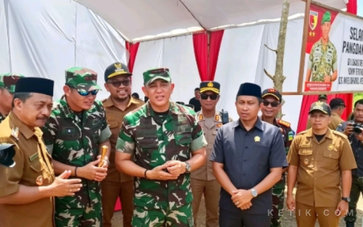 Thumbnail Berita - Ketua Komisi IV DPRD Sampang Dukung Pembangunan Batalyon TP, Dinilai Dorong Ekonomi dan Keamanan Warga