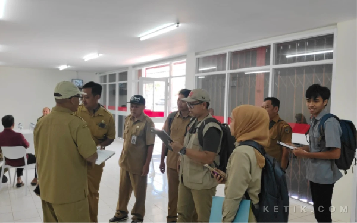 Thumbnail Berita - Diberi Waktu Tiga Bulan, Kerusakan Infrastruktur Gerai di KDMP Pacitan Harus Diperbaiki