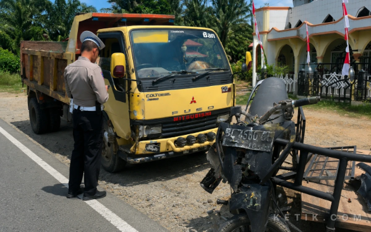 Thumbnail Berita - Kecelakaan Maut di Jalan Blangpidie-Nagan Raya, Pengendara Becak Barang Meninggal