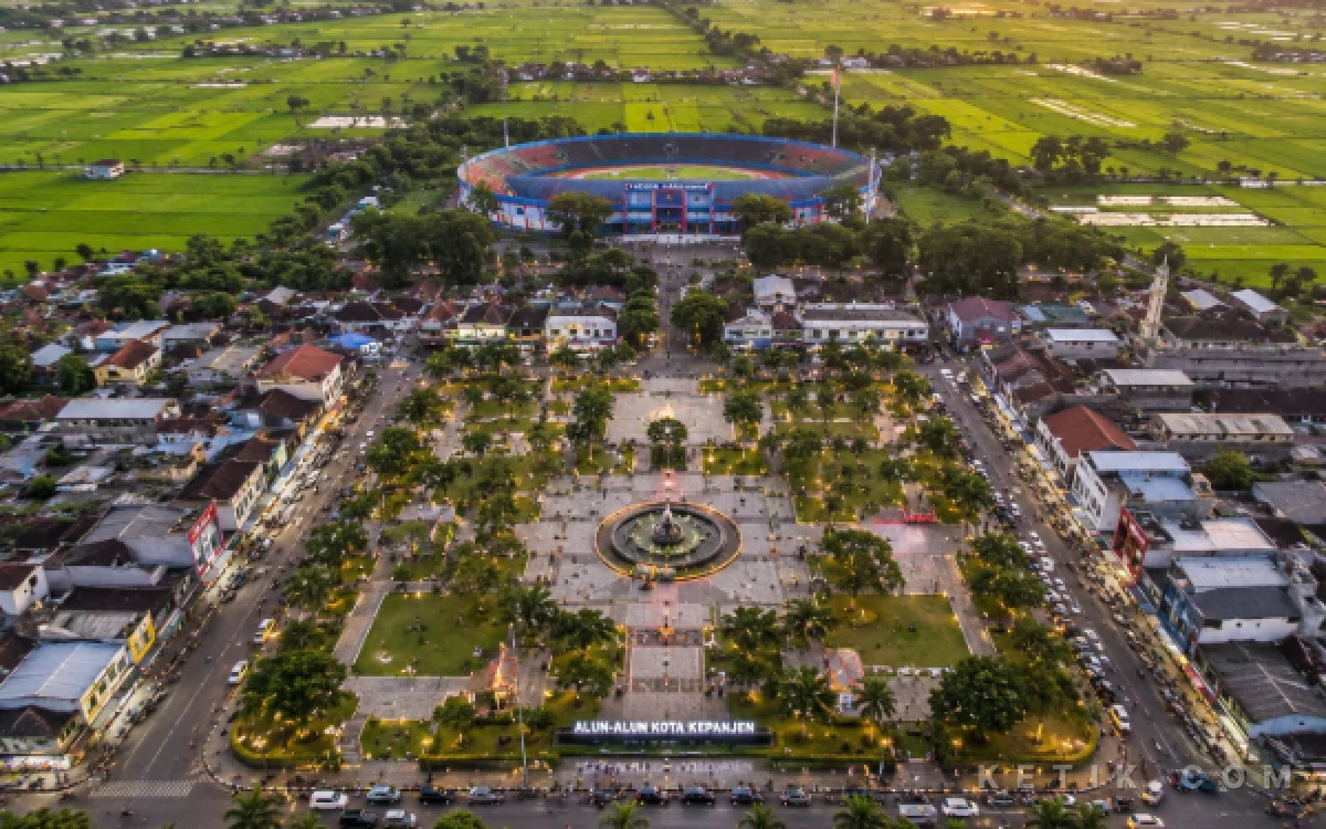 Thumbnail Berita - Alun-alun Kepanjen Dibangun di Sisi Selatan Stadion Kanjuruhan Kabupaten Malang, Netizen Adu Ide Desain Estetik