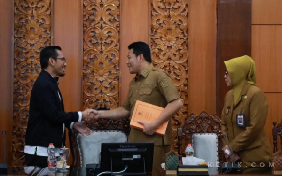Thumbnail Berita - Bupati Subandi Perintahkan Semua OPD Serius Tindak Lanjuti Temuan BPK dalam LKPD Sidoarjo 2025