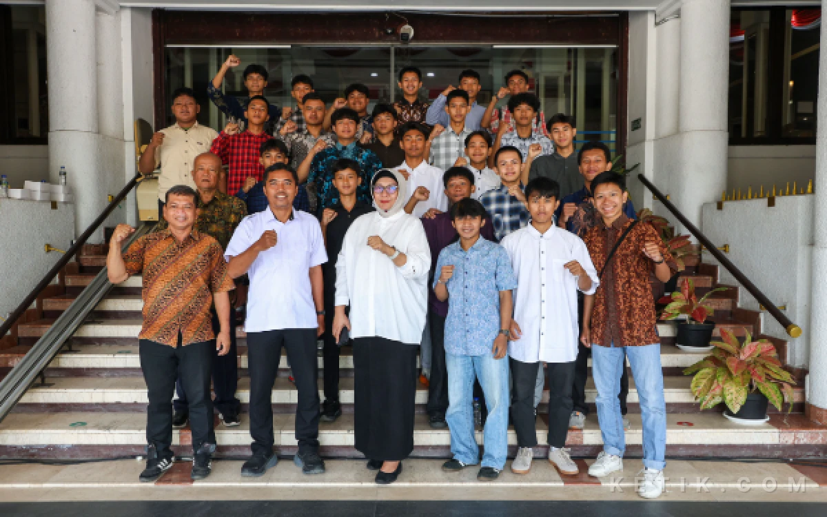 Thumbnail Berita - Atlet Muda Street Soccer Surabaya Siap Tempur di Jakarta, Bawa Misi Jaga Nama Kota Pahlawan