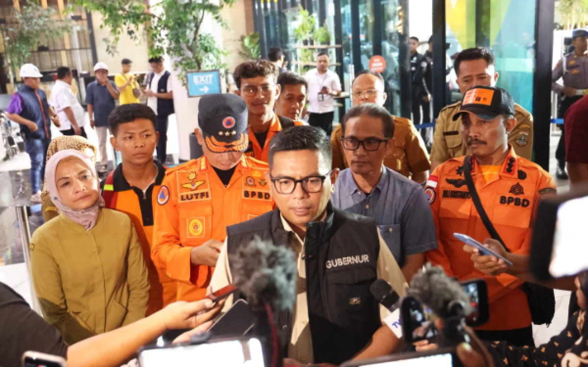 Thumbnail Berita - Keselamatan Penumpang Prioritas, Gubernur Banten Tinjau Evakuasi KMP Batumandi di Merak