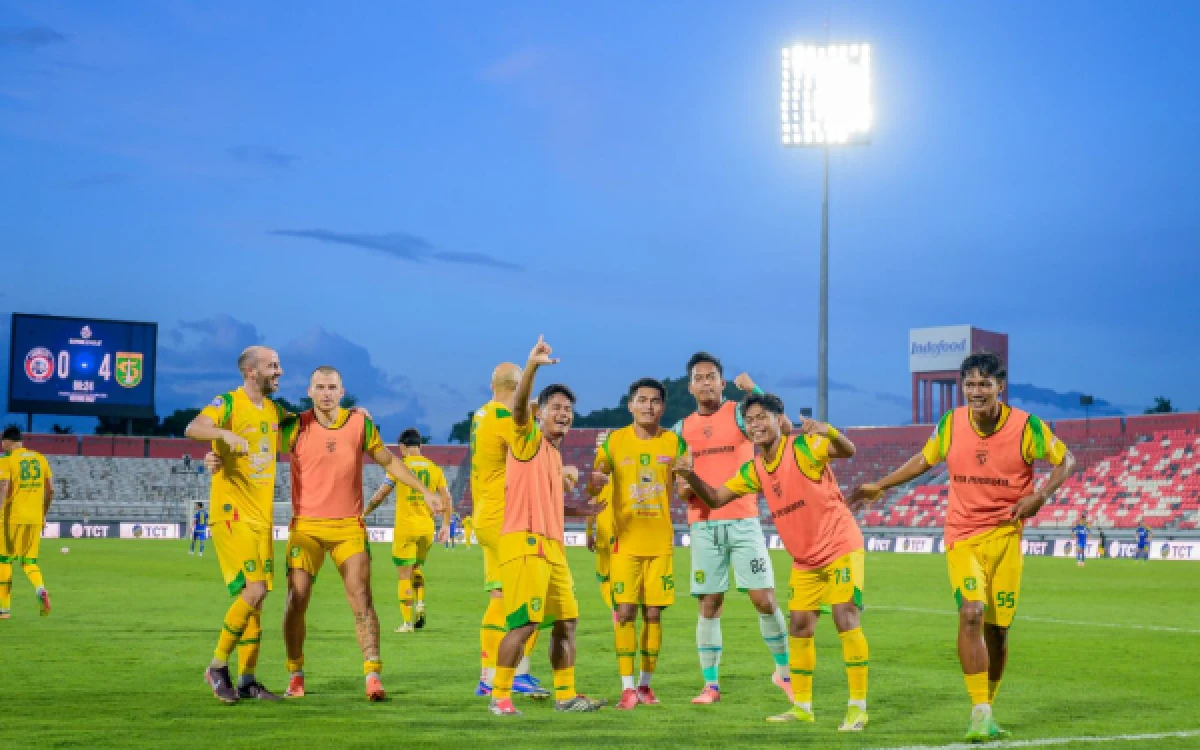 Thumbnail Berita - Bernardo Tavares Beri Waktu Pemain Pulihkan Fisik Sebelum Hadapi PSBS