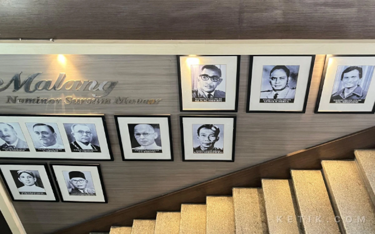 Foto Potret Wali Kota Malang dari tahun 1919 hingga 1983 di Balai Kota Malang. (Foto: Lutfia/Ketik.com)