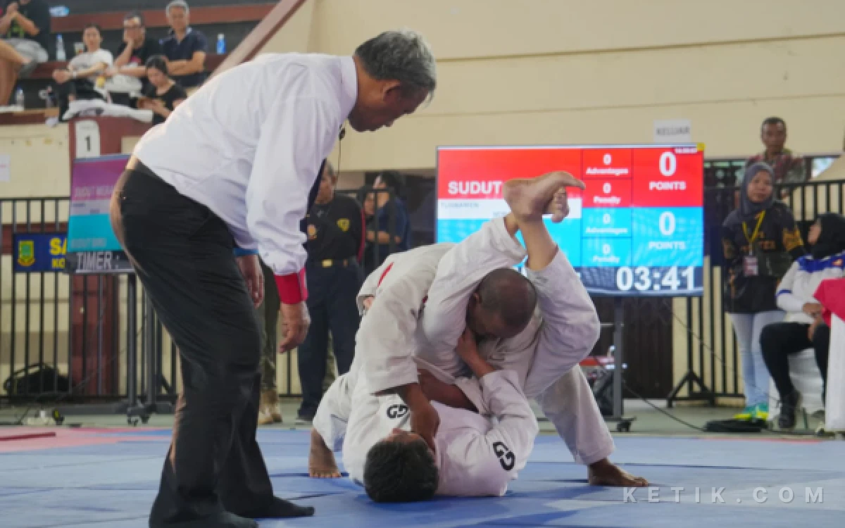 Thumbnail Berita - Turnamen Jujitsu Wali Kota Mojokerto Cup 2026 Resmi Berakhir, Jujitsu Bantar Angin Raih Juara Umum