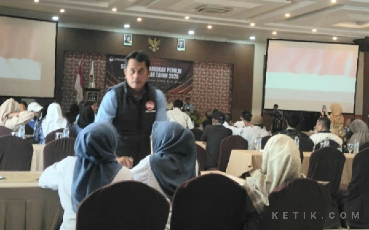 Thumbnail Berita - 17 DPC PAN se-Kabupaten Brebes Terima SK, Wahyudin Noor Aly Tekankan Konsolidasi Partai