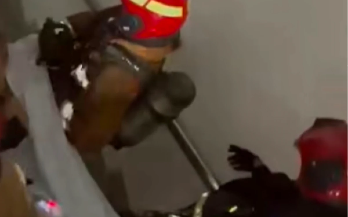 Thumbnail Berita - Korban Meninggal dalam Kebakaran RSUD Dr Soetomo Berasal dari Blora