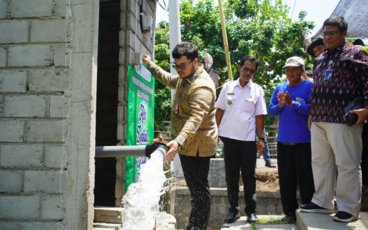Thumbnail Berita - Hari Tani, Bupati Mas Dhito Bangun Sumur Submersible di Semua Kecamatan untuk Antisipasi Kemarau Panjang di Kediri