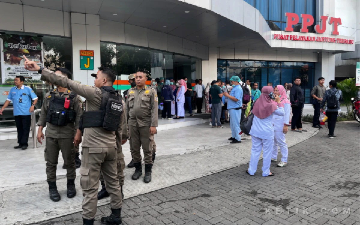 Thumbnail Berita - Kronologi Kebakaran RSUD Dr Soetomo Surabaya, Diduga Akibat Korsleting Listrik