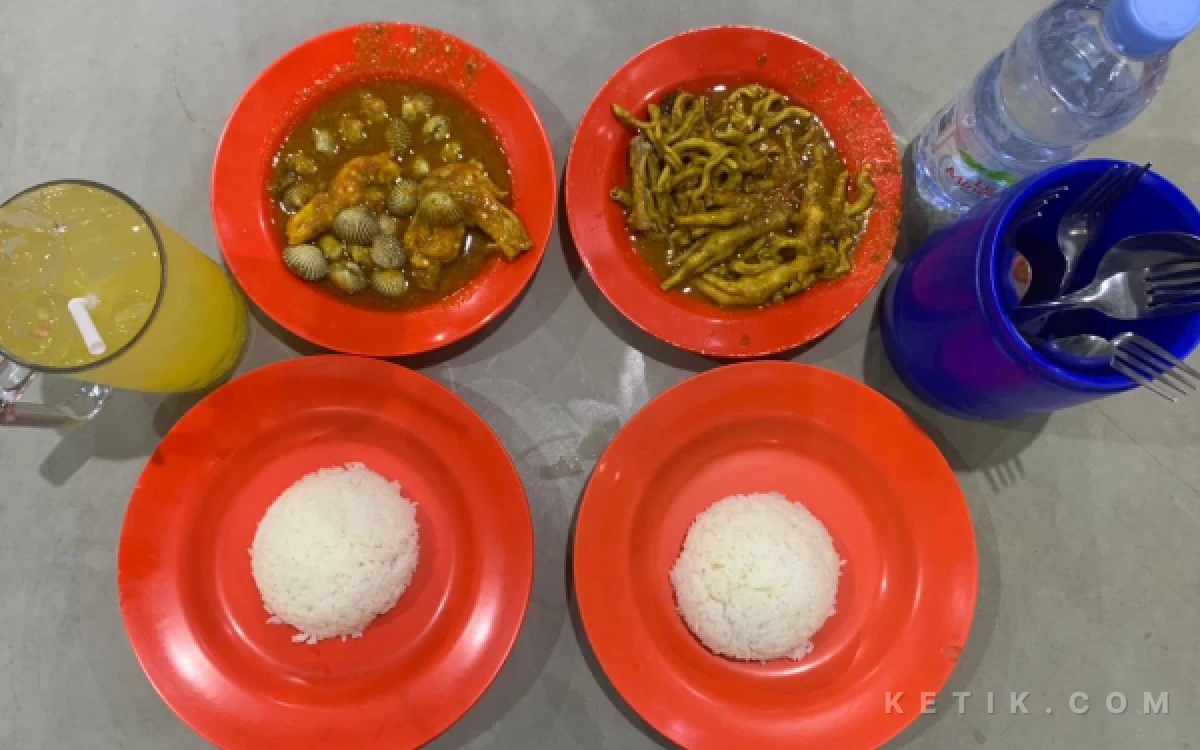 Thumbnail Berita - Sensasi Kuliner Pedas Cocote Tonggo, Spesialis Ceker dan Kerang di Surabaya