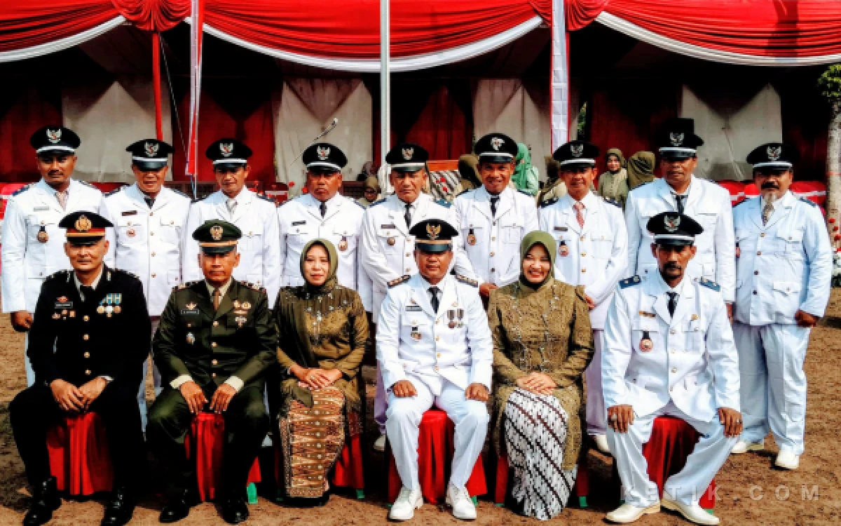 Thumbnail Berita - Peringati HUT Ke-81 RI, Ketua DPC PKDI Tulungagung Ikuti Upacara Bendera di Kecamatan Sumbergempol