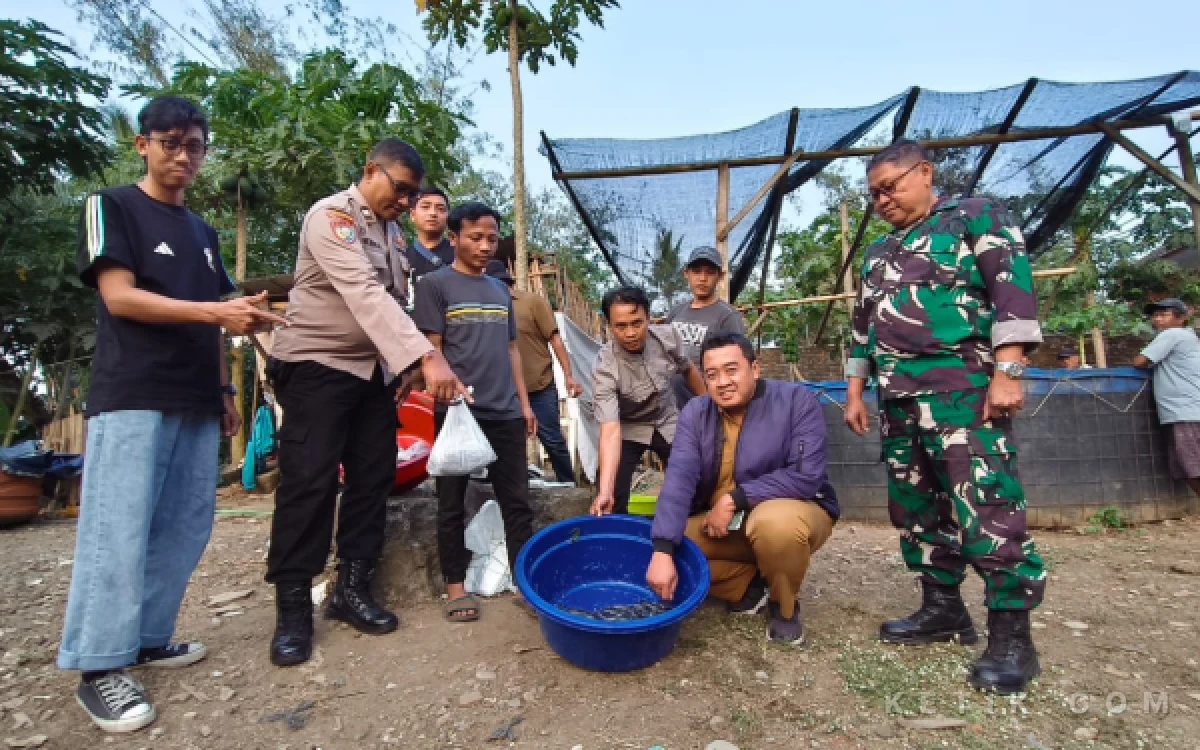 Thumbnail Berita - Babinsa Dorong Koperasi Kelurahan Merah Putih Cemorokandang Jadi Produk Unggulan Kota Malang