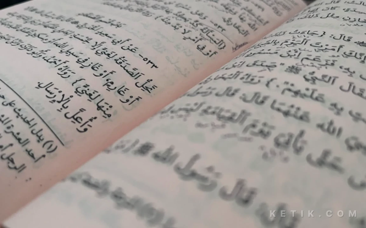 Thumbnail Berita - Mengenal Kitab-Kitab Kuning yang Dipelajari di Pesantren, Berikut Penjelasan yang Dibahas
