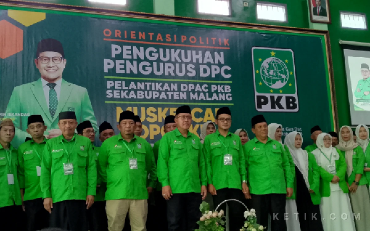 Thumbnail Berita - ‎Pengurus DPC PKB Kabupaten Malang Dikukuhkan, Kholiq Siapkan Kader Terbaik Jadi Bupati dan Ketua DPRD 2029