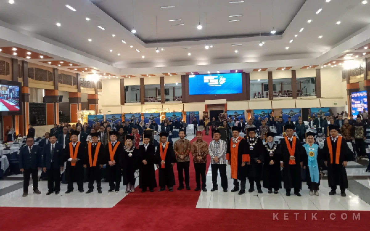 Thumbnail Berita - Dies Natalis ke-22 FISIP UB, Emil Dardak Ajak Akademisi Kawal Pembangunan Jatim