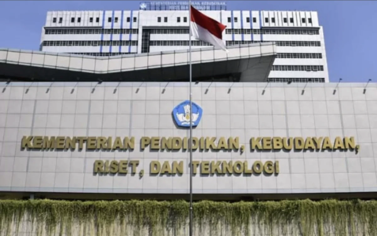 Thumbnail Berita - Bongkar Pasang Kementerian Pendidikan dari Awal Kemerdekaan hingga Dipecah Jadi Tiga di Era Prabowo